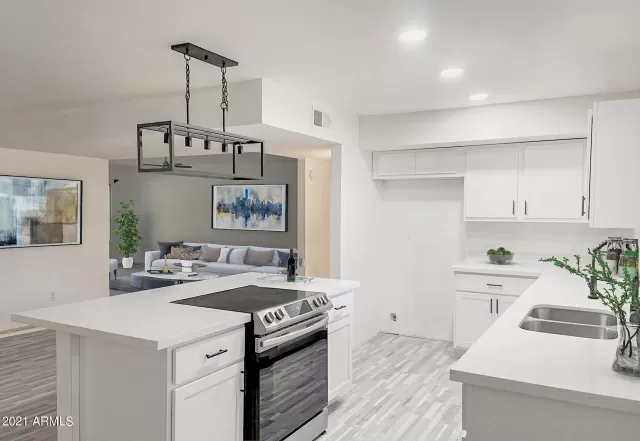 MLS: 6305383 Condo For Sale