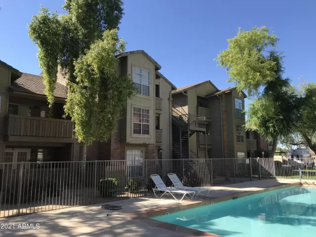 MLS: 6305782 Condo For Sale