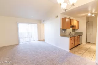 Photo #6: 6305782 Listing