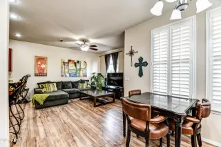 Photo #6: 6305794 Listing