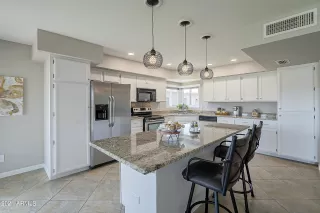 Photo #3: 6306309 Listing 