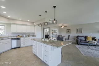 Photo #4: 6306309 Listing 