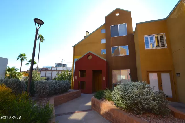 MLS: 6307040 Condo For Sale