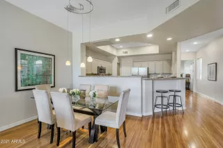 Photo #5: 6307183 Listing 