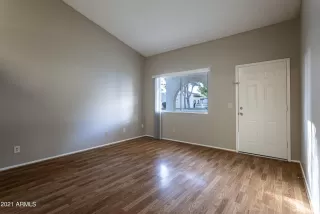 Photo #6: 6307292 Listing