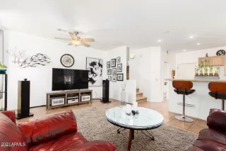 Photo #3: 6307316 Listing