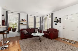 Photo #4: 6307316 Listing