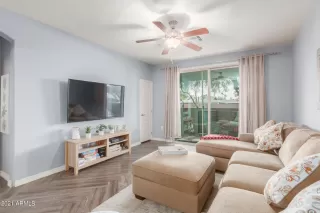 Photo #5: 6307346 Listing