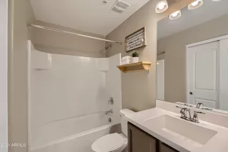 Photo #6: 6307353 Listing