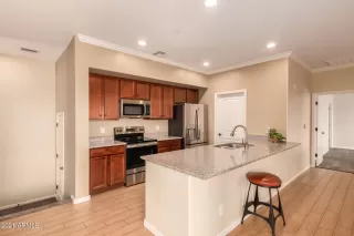 Photo #5: 6307402 Listing