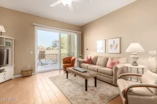 Photo #6: 6307427 Listing