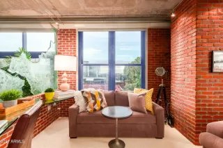 Photo #5: 6307466 Listing