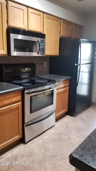 Photo #5: 6307636 Listing