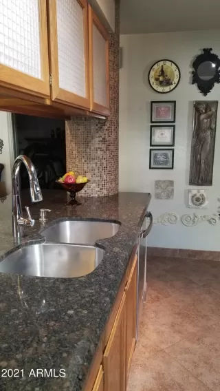 Photo #6: 6307636 Listing