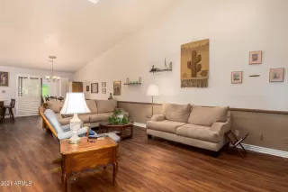 Photo #2: 6307718 Listing