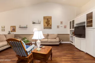 Photo #3: 6307718 Listing