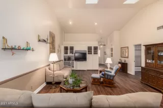 Photo #5: 6307718 Listing