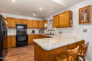 Photo #6: 6307718 Listing