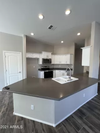 Photo #3: 6307902 Listing