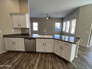 Photo #4: 6307902 Listing