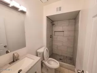 Photo #3: 6307925 Listing 