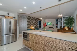 Photo #6: 6308003 Listing