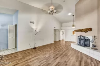 Photo #5: 6308098 Listing 