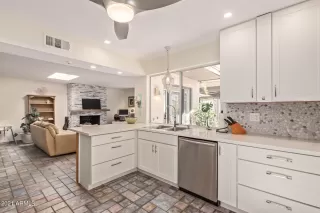 Photo #2: 6308150 Listing