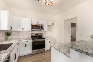 Photo #5: 6308565 Listing