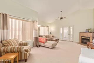 Photo #5: 6308867 Listing