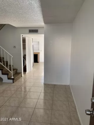 Photo #3: 6309087 Listing