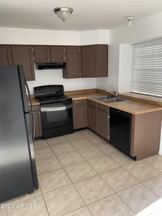 Photo #6: 6309087 Listing