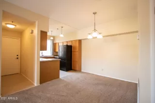 Photo #5: 6309246 Listing