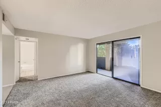 Photo #6: 6309319 Listing