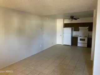 Photo #4: 6309429 Listing