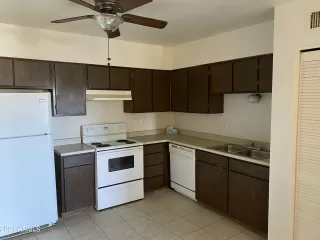 Photo #6: 6309429 Listing