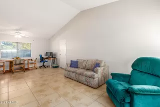 Photo #6: 6309777 Listing