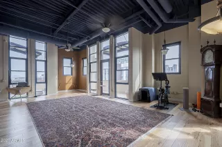 Photo #6: 6310158 Listing