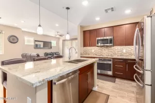 Photo #4: 6310201 Listing