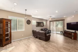 Photo #6: 6310201 Listing