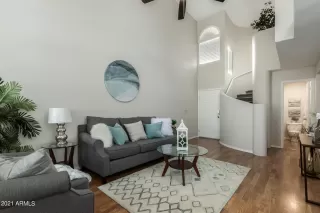 Photo #2: 6310248 Listing 