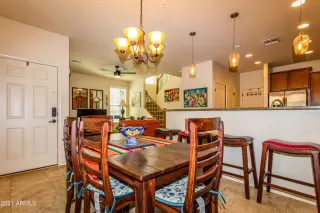 Photo #5: 6310576 Listing