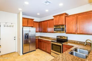 Photo #6: 6310576 Listing