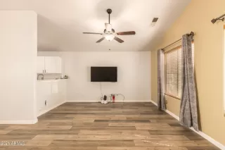 Photo #4: 6310636 Listing