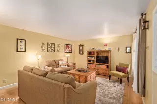 Photo #4: 6310674 Listing 