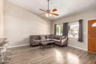 Photo #2: 6310739 Listing