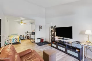 Photo #4: 6310956 Listing 