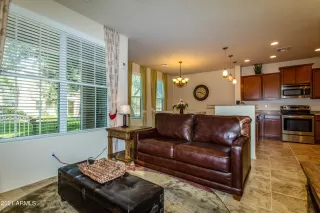 Photo #4: 6311356 Listing