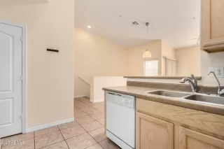 Photo #5: 6311661 Listing