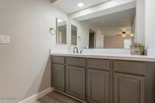 Photo #5: 6312572 Listing